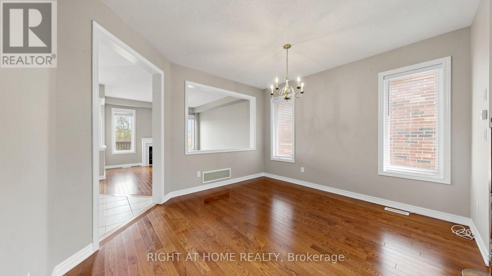 2379 Quetico Crescent, Oakville, Ontario  L6M 0J3 - Photo 10 - W12950224