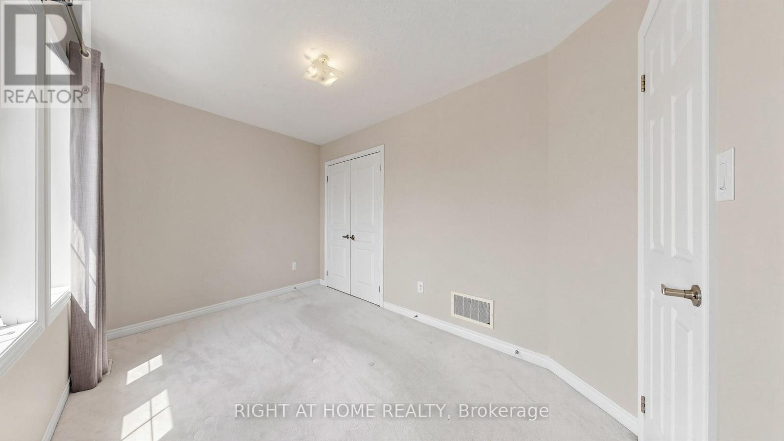 2379 Quetico Crescent, Oakville, Ontario  L6M 0J3 - Photo 28 - W12950224