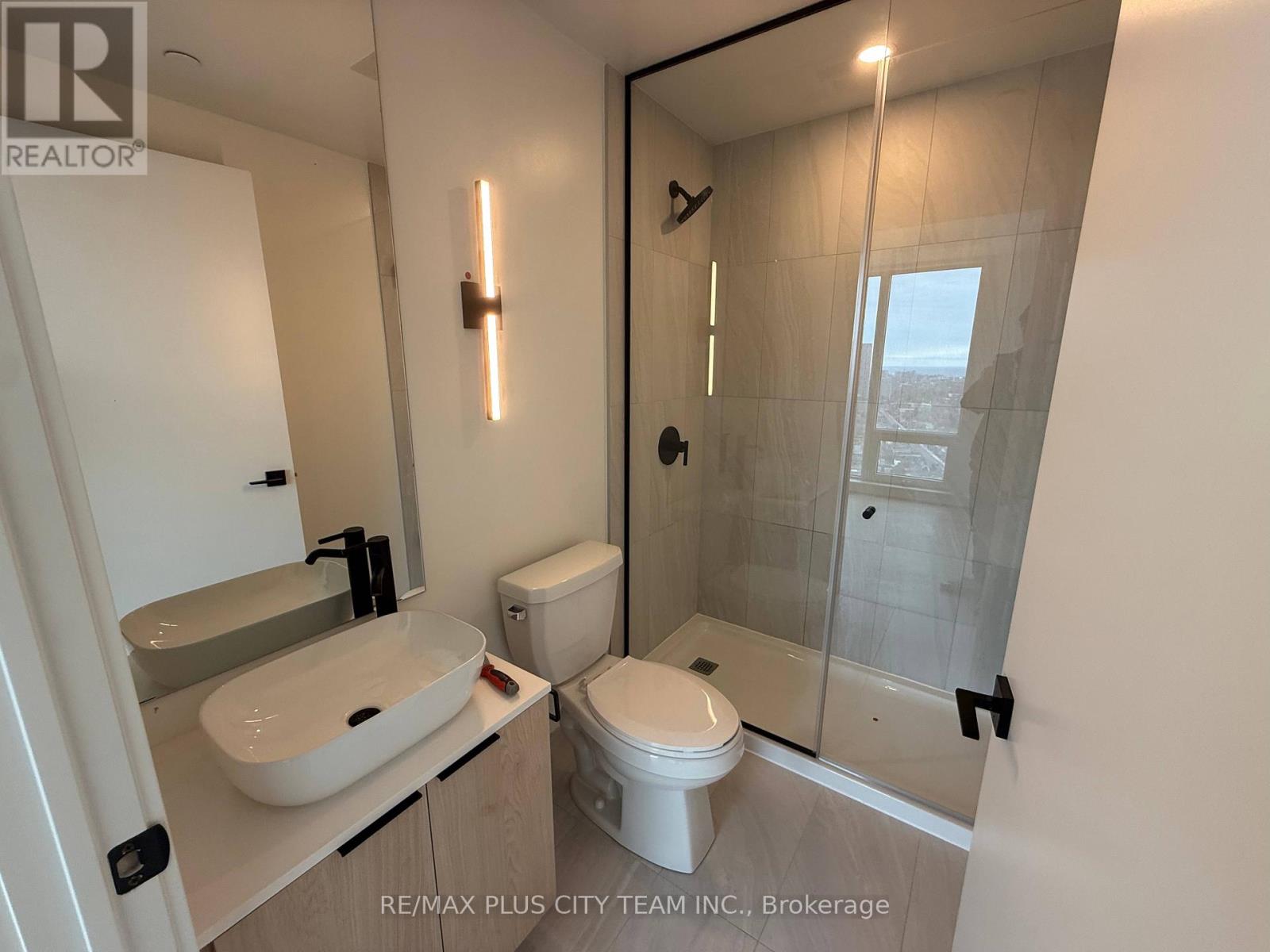 2110 - 1185 Dupont Street, Toronto, Ontario  M6H 0G5 - Photo 16 - W13102522