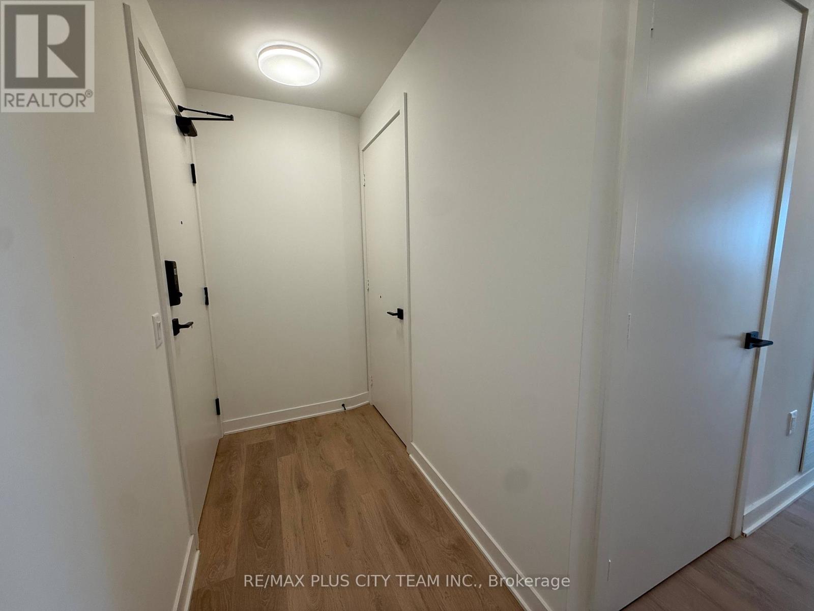 2110 - 1185 Dupont Street, Toronto, Ontario  M6H 0G5 - Photo 24 - W13102522