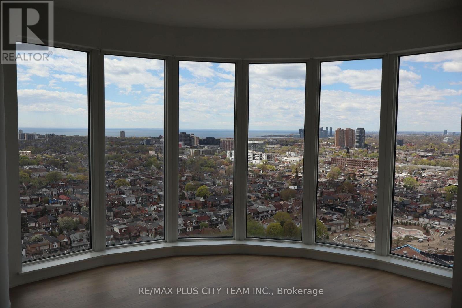 2110 - 1185 Dupont Street, Toronto, Ontario  M6H 0G5 - Photo 3 - W13102522