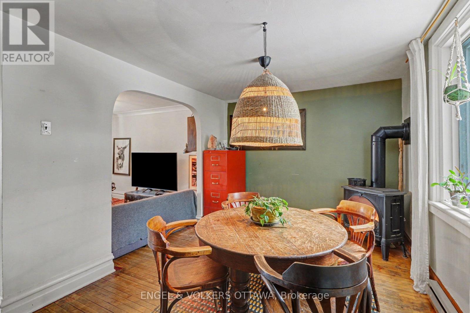 86 Pinhey Street, Ottawa, Ontario  K1Y 1T4 - Photo 8 - X12982512
