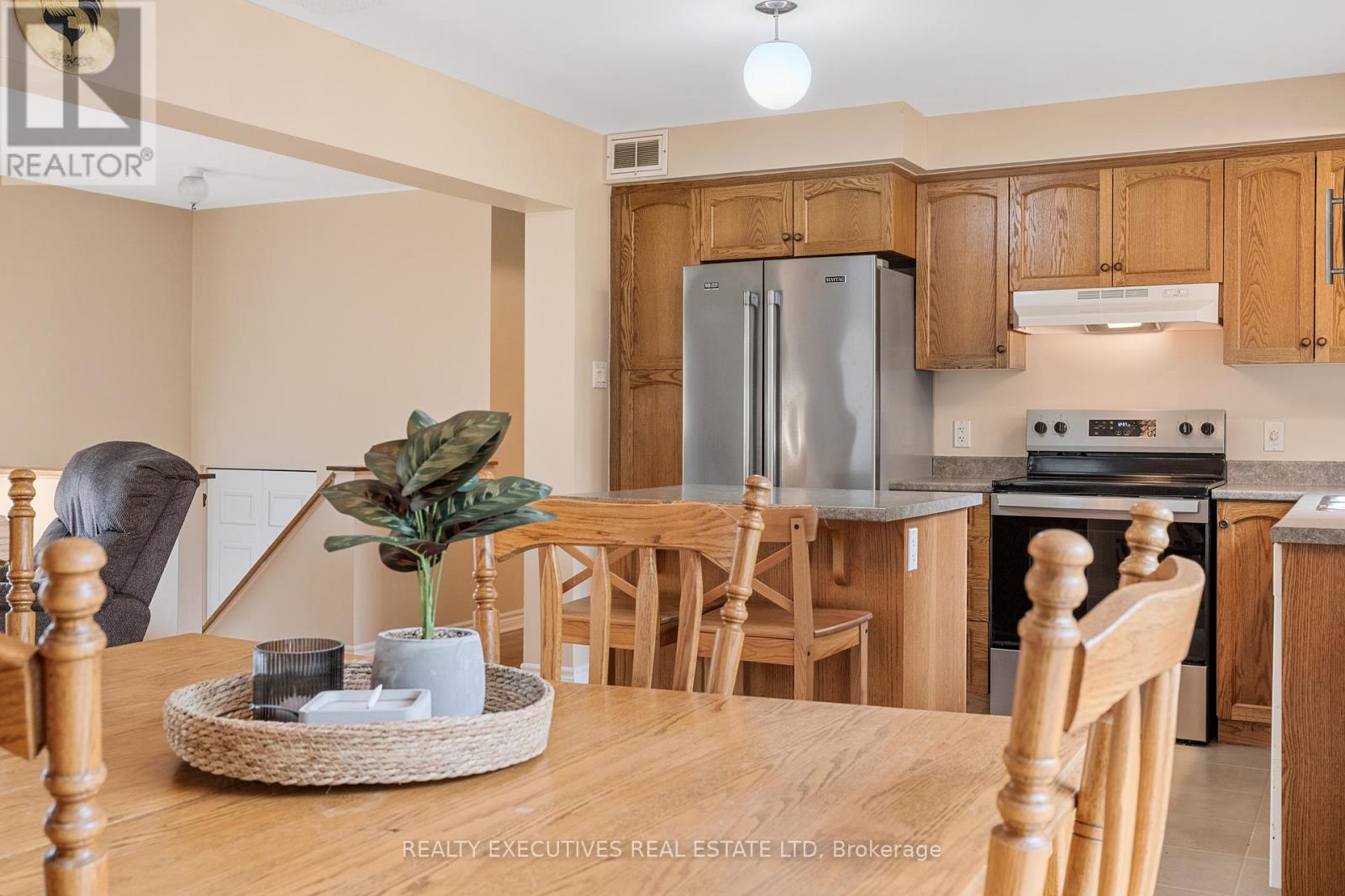 7645 Lawrence Street, Ottawa, Ontario K0A 3J0 - Photo 2 - X13112966