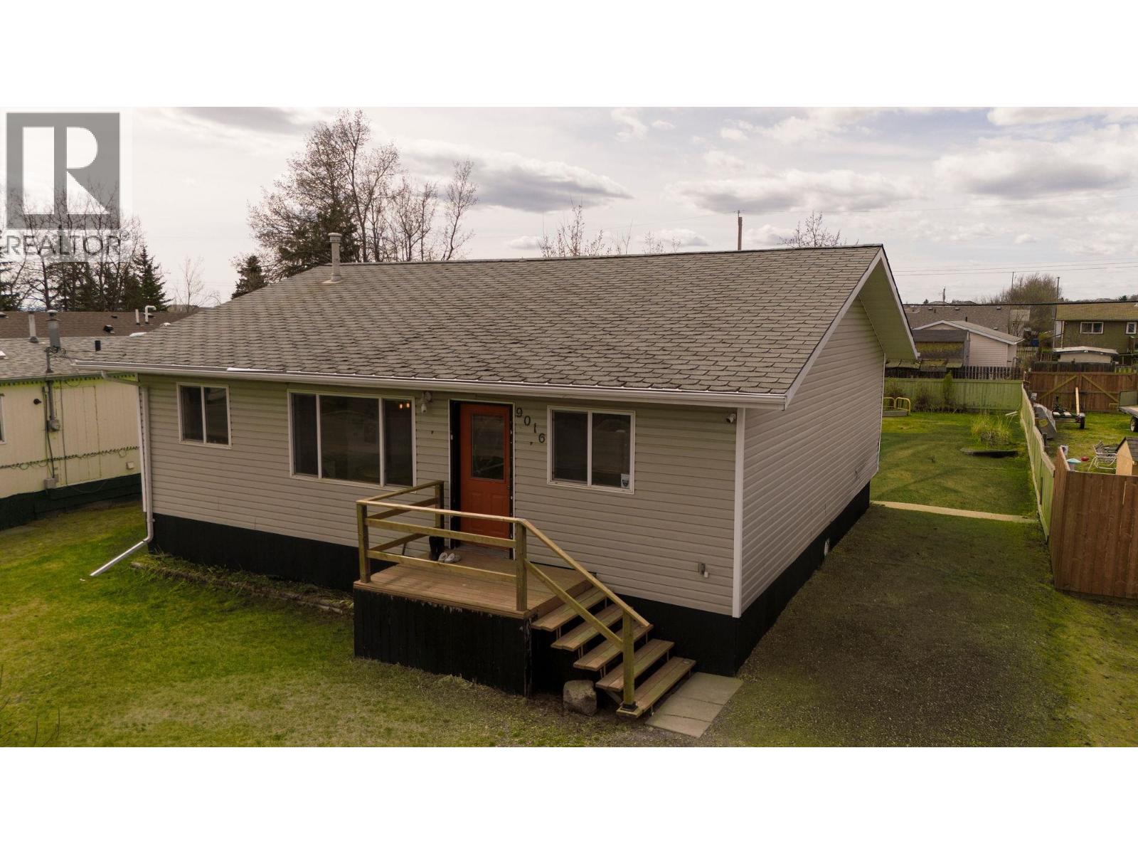 9016 77 Street, Fort St. John, British Columbia  V1J 3A6 - Photo 1 - R3122072