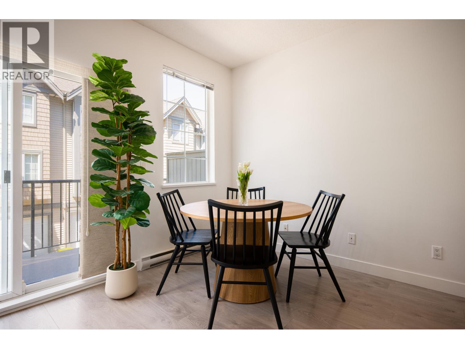 2 8533 Cumberland Place, Burnaby, British Columbia  V3N 5C1 - Photo 12 - R3121978