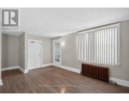 4 - 109 BALSAM AVENUE S, Hamilton, Ontario