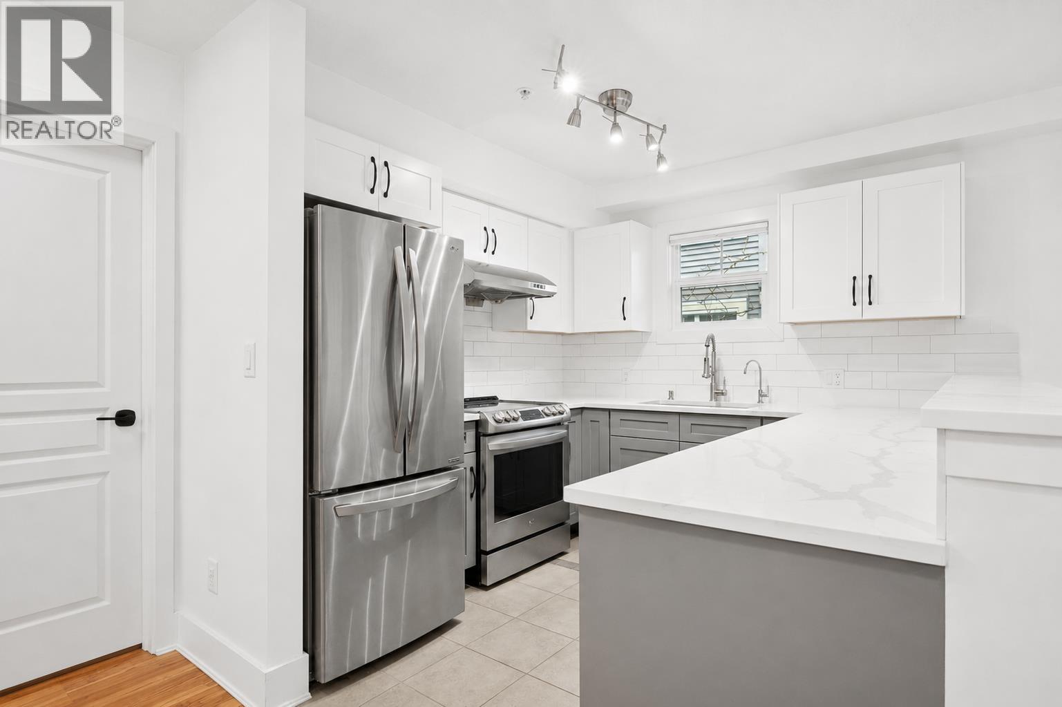 30 7428 Southwynde Avenue, Burnaby, British Columbia  V3N 0A1 - Photo 12 - R3122007