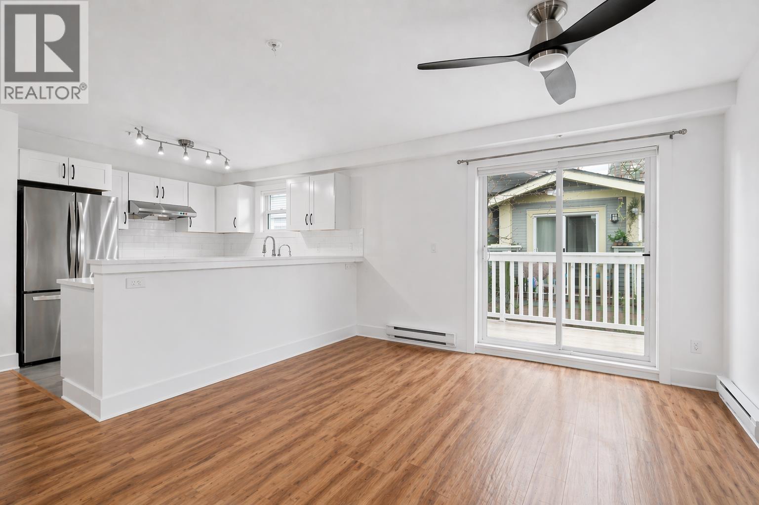 30 7428 Southwynde Avenue, Burnaby, British Columbia  V3N 0A1 - Photo 2 - R3122007