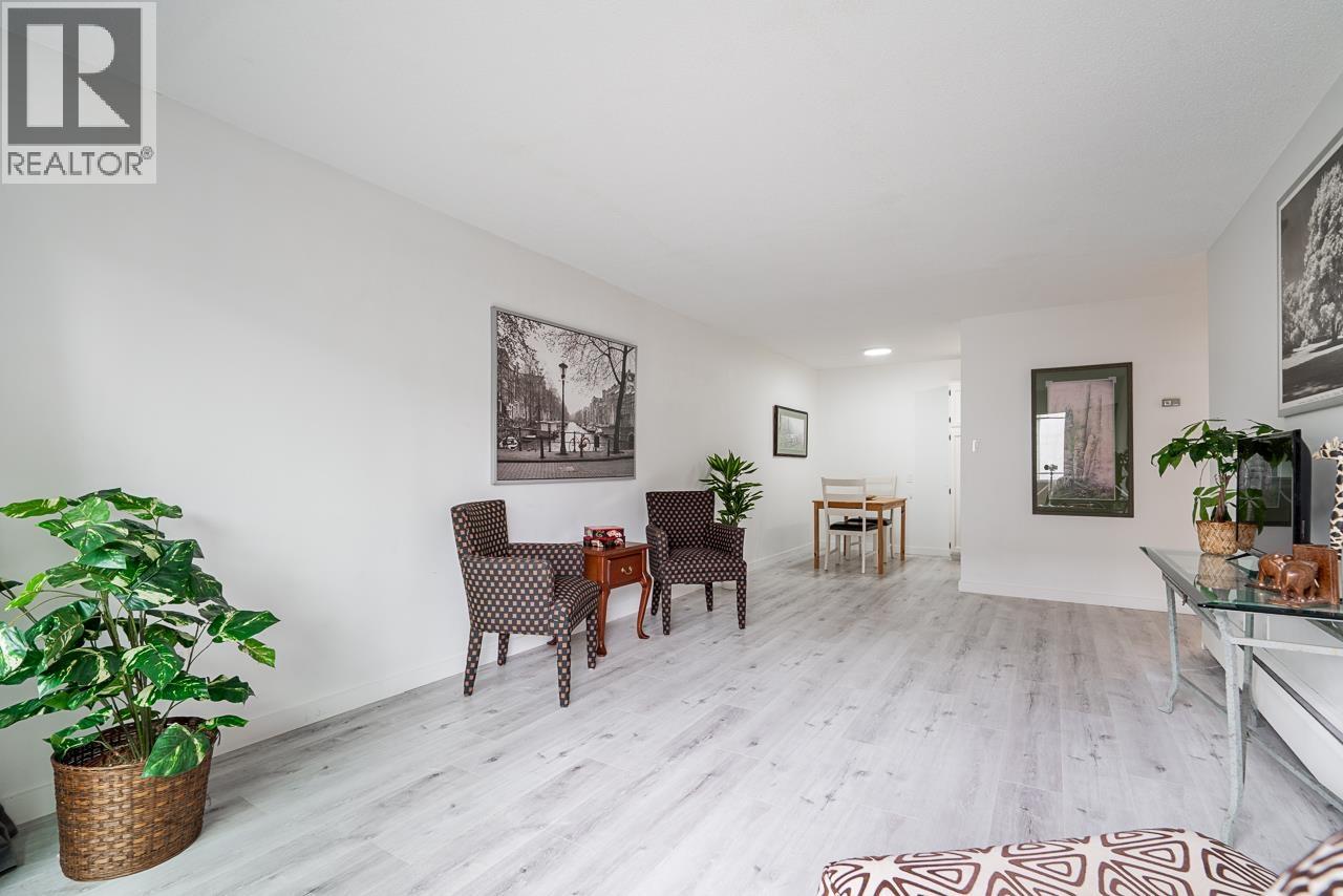 318 750 E 7th Avenue, Vancouver, British Columbia  V5T 4H5 - Photo 2 - R3122037