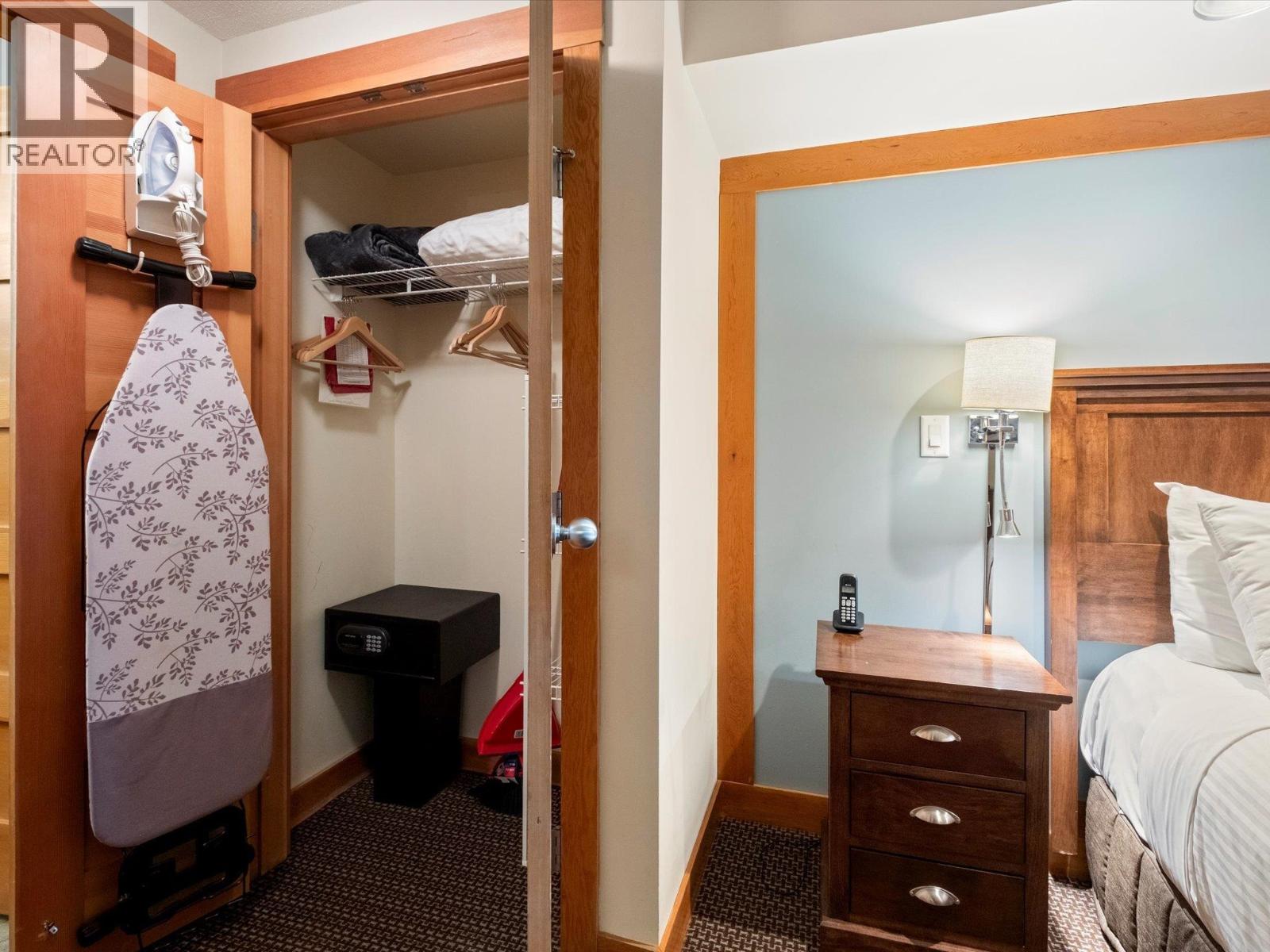215c 2036 London Lane, Whistler, British Columbia  V8E 0N7 - Photo 13 - R3122040