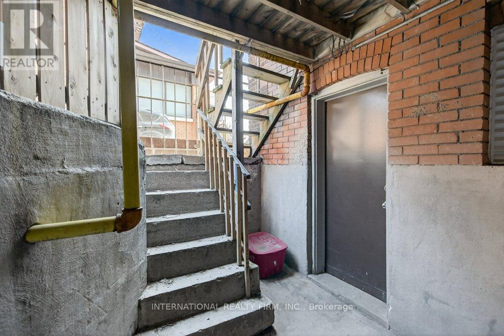 4 - 109 Balsam Avenue S, Hamilton, Ontario  L8M 3B2 - Photo 25 - X12995278