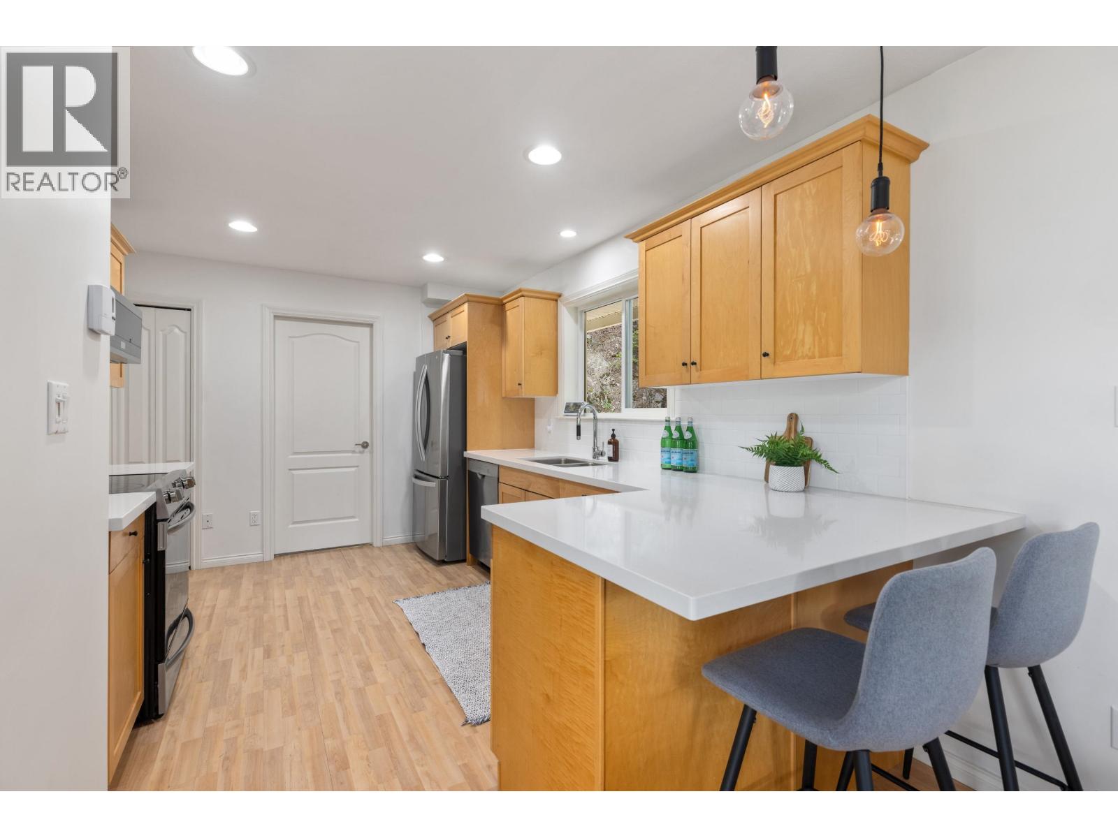 7463 Beechwood Street, Pemberton, British Columbia  V0N 2L1 - Photo 11 - R3122030