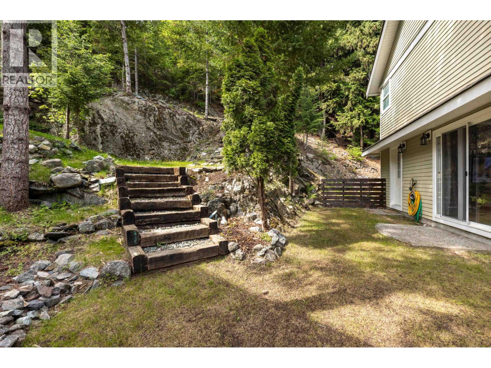 7463 Beechwood Street, Pemberton, British Columbia  V0N 2L1 - Photo 35 - R3122030