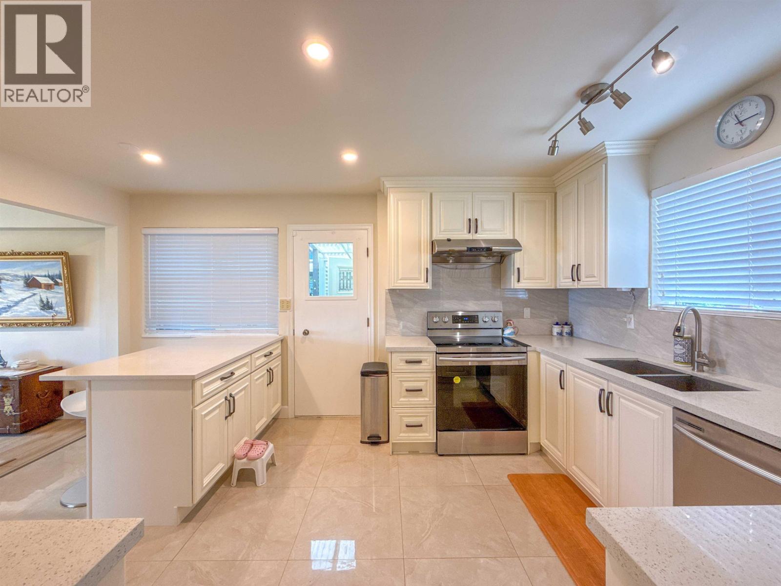 652 Shaw Avenue, Coquitlam, British Columbia  V3K 2R6 - Photo 13 - R3122041