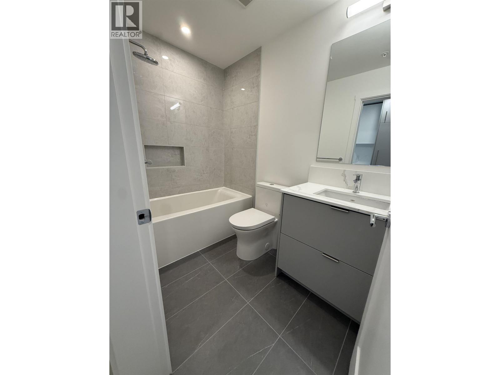 309 600 Rochester Avenue, Coquitlam, British Columbia  V3K 2V5 - Photo 4 - R3122014