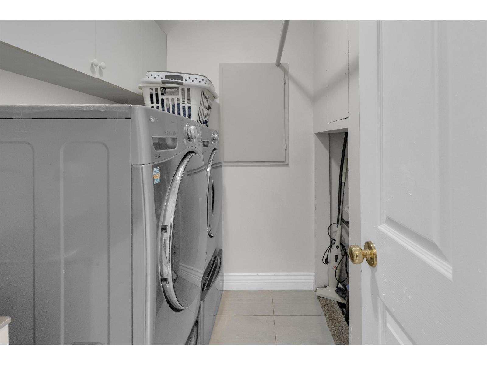 8733 162a Street, Surrey, British Columbia  V4N 1B7 - Photo 11 - R3121598