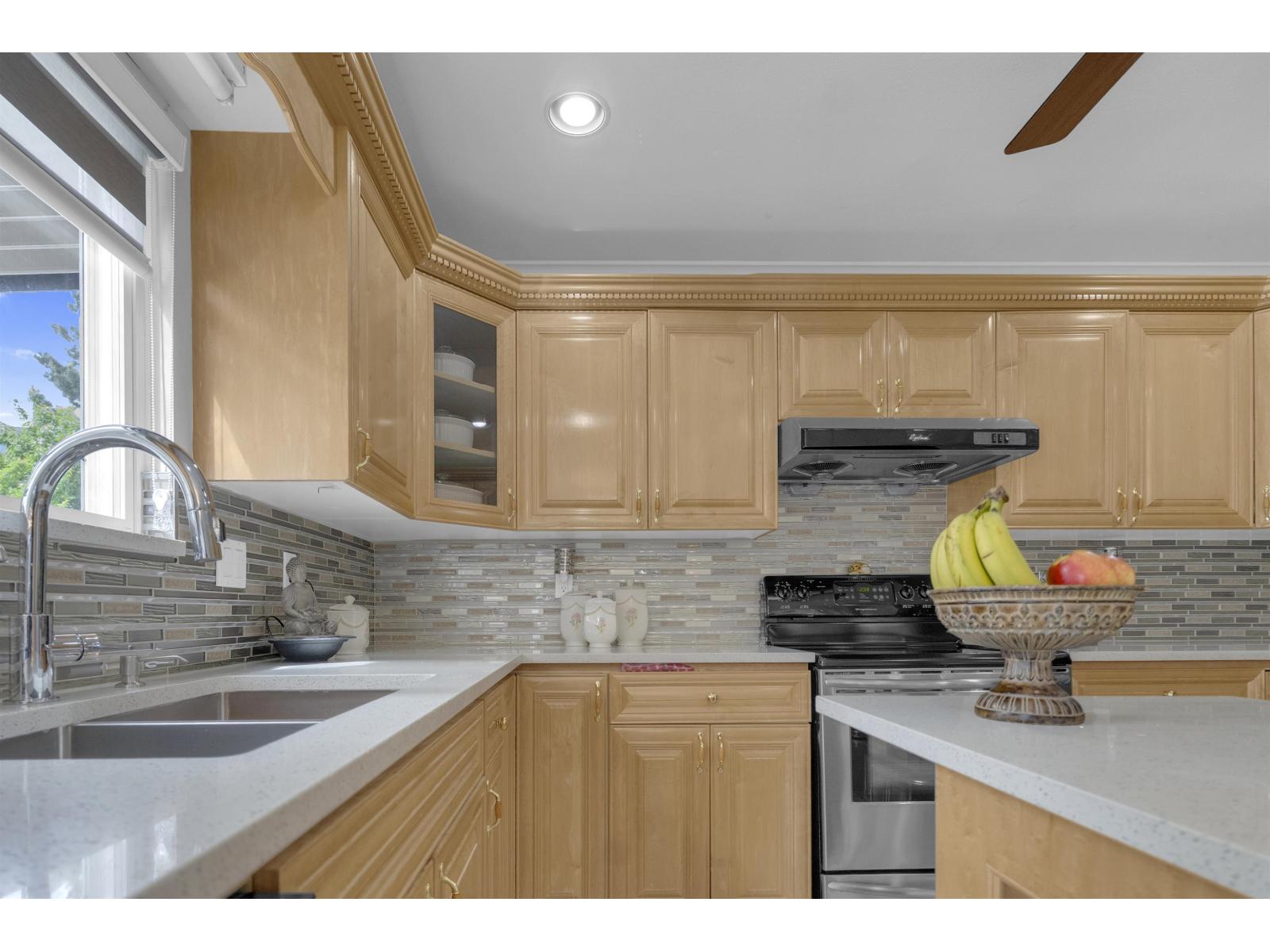 8733 162a Street, Surrey, British Columbia  V4N 1B7 - Photo 12 - R3121598
