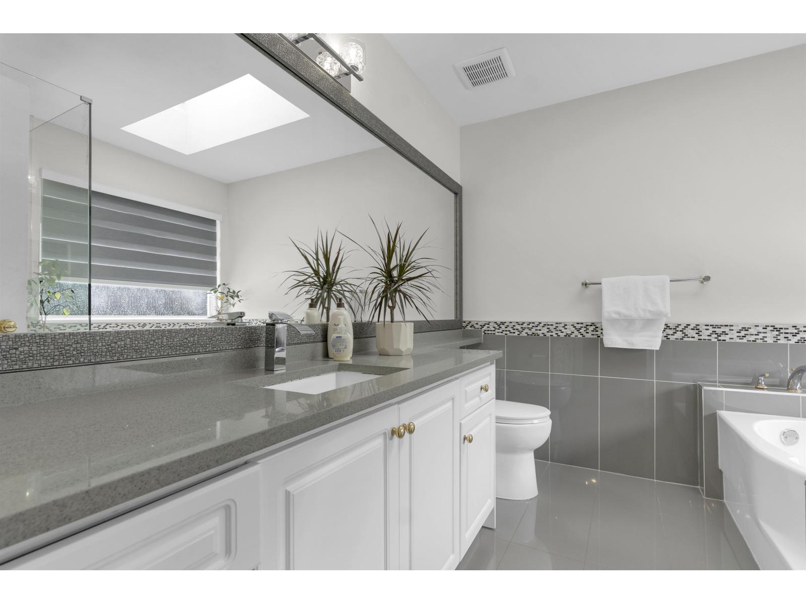 8733 162a Street, Surrey, British Columbia  V4N 1B7 - Photo 27 - R3121598
