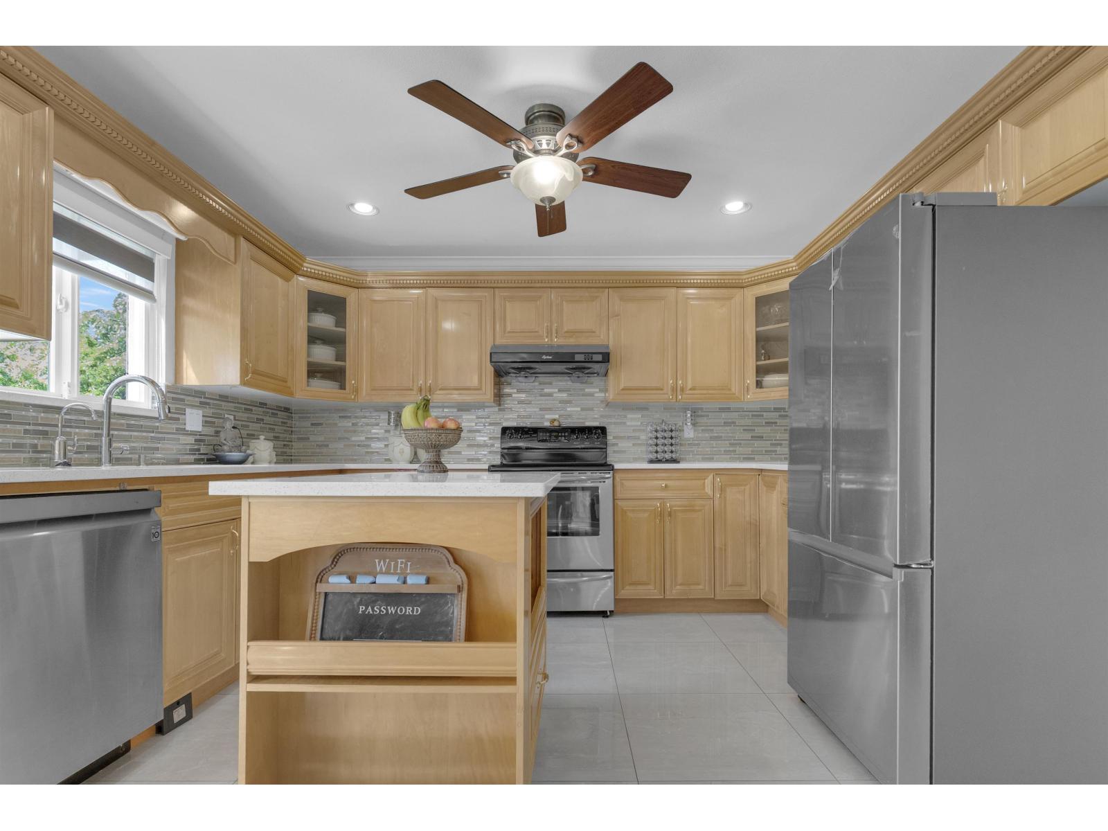 8733 162a Street, Surrey, British Columbia  V4N 1B7 - Photo 9 - R3121598