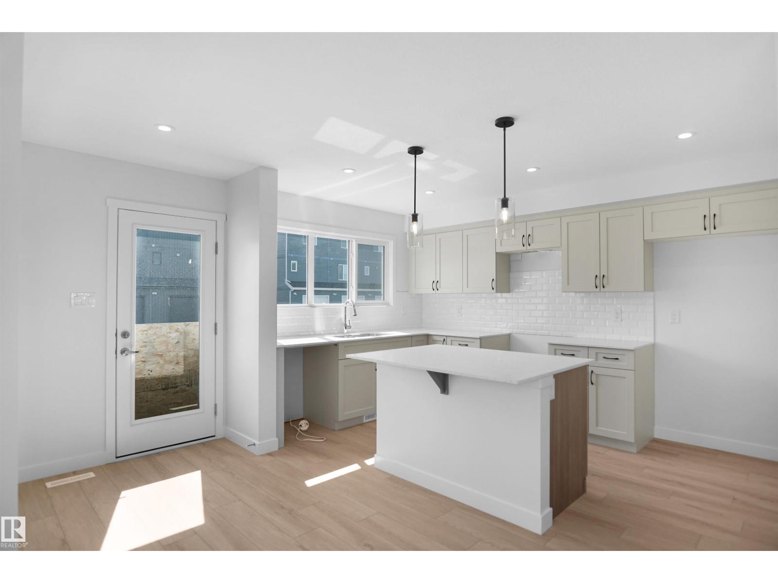 19443 22 Av NW, Edmonton, Alberta  T6M 3J3 - Photo 14 - E4473955