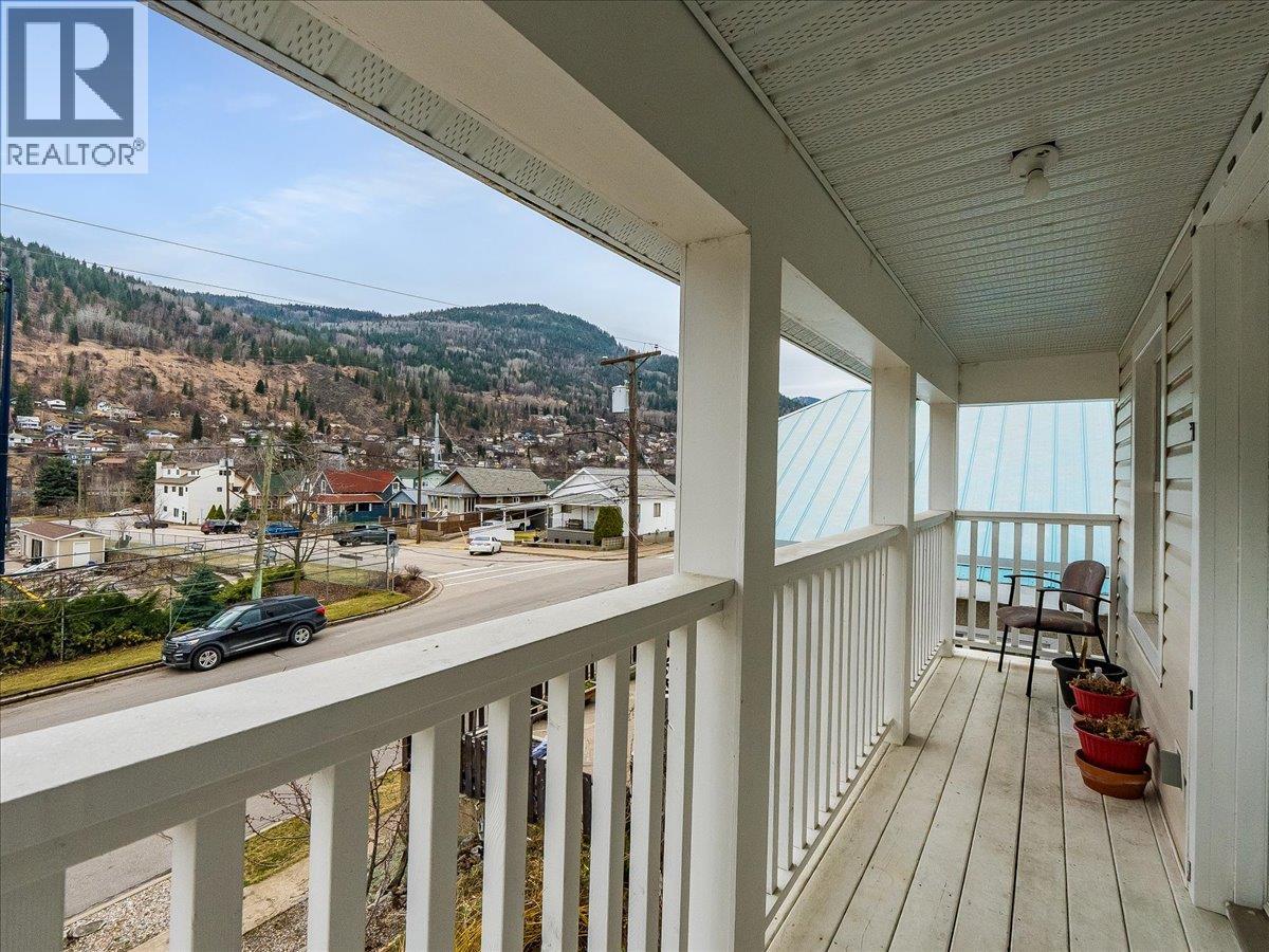 1767 Second Avenue, Trail, British Columbia  V1R 1M6 - Photo 24 - 10380105