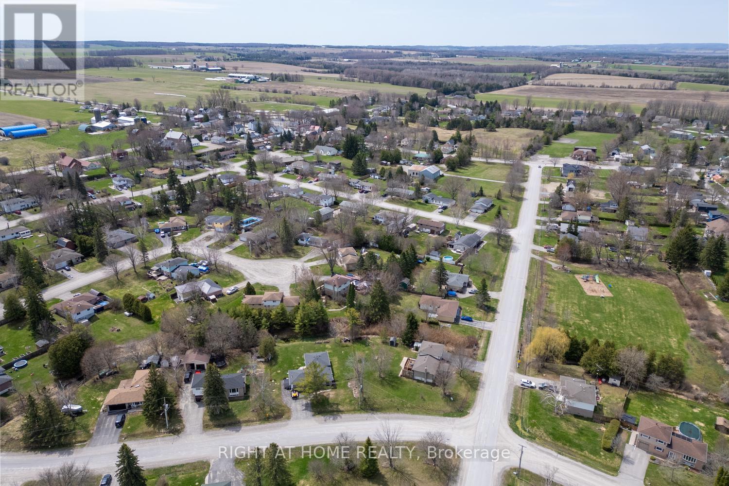 17 Crestview Avenue, Scugog, Ontario  L0B 1B0 - Photo 38 - E13040252