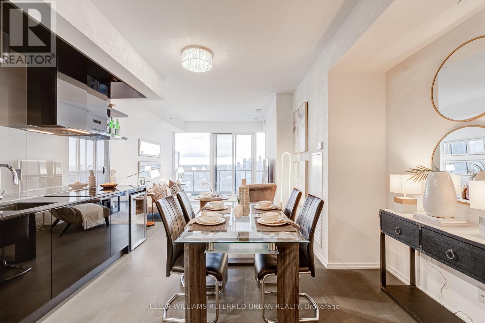 5217 - 70 Temperance Street S, Toronto, Ontario  M5H 0B1 - Photo 2 - C13070484