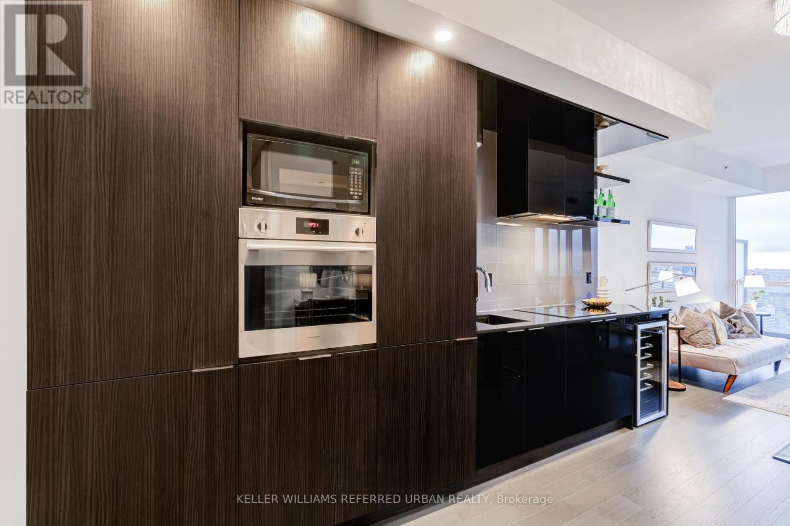 5217 - 70 Temperance Street S, Toronto, Ontario  M5H 0B1 - Photo 6 - C13070484
