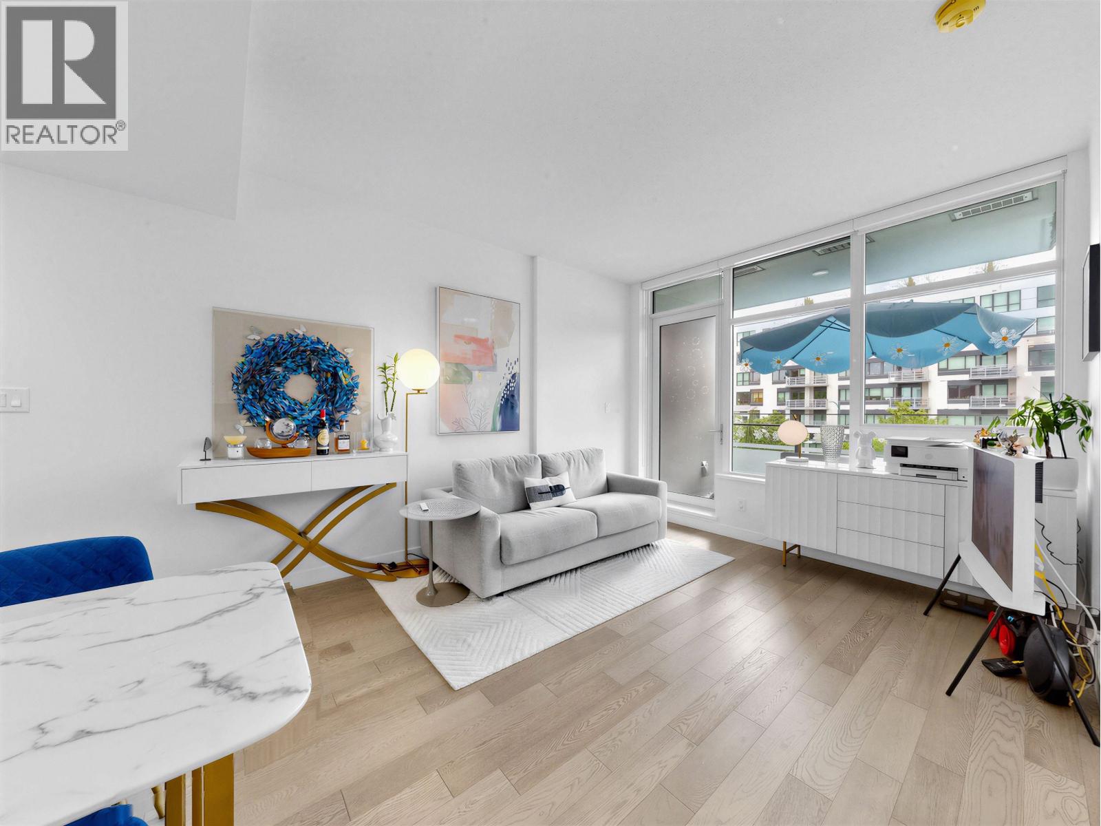 304 4963 Cambie Street, Vancouver, British Columbia  V5Z 0H5 - Photo 2 - R3122012