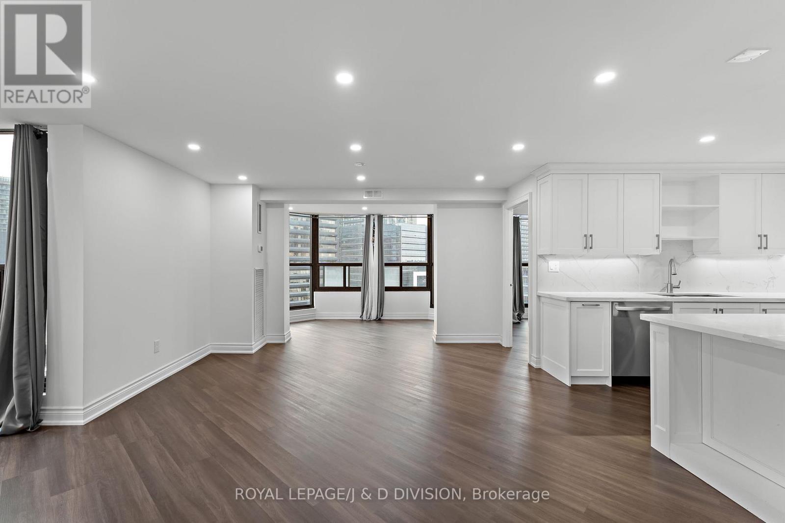 1201 - 33 Elmhurst Avenue, Toronto, Ontario  M2N 6G8 - Photo 12 - C13112866