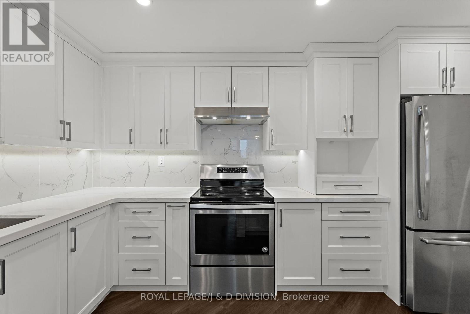 1201 - 33 Elmhurst Avenue, Toronto, Ontario  M2N 6G8 - Photo 5 - C13112866