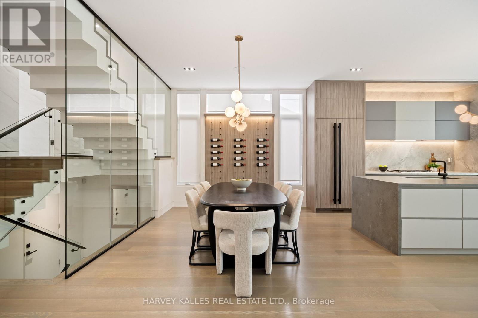 52 Elmsthorpe Avenue, Toronto, Ontario  M5P 2L7 - Photo 11 - C13112872