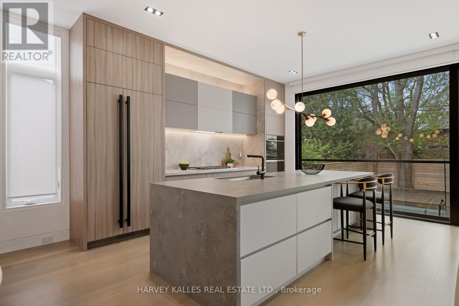 52 Elmsthorpe Avenue, Toronto, Ontario  M5P 2L7 - Photo 14 - C13112872