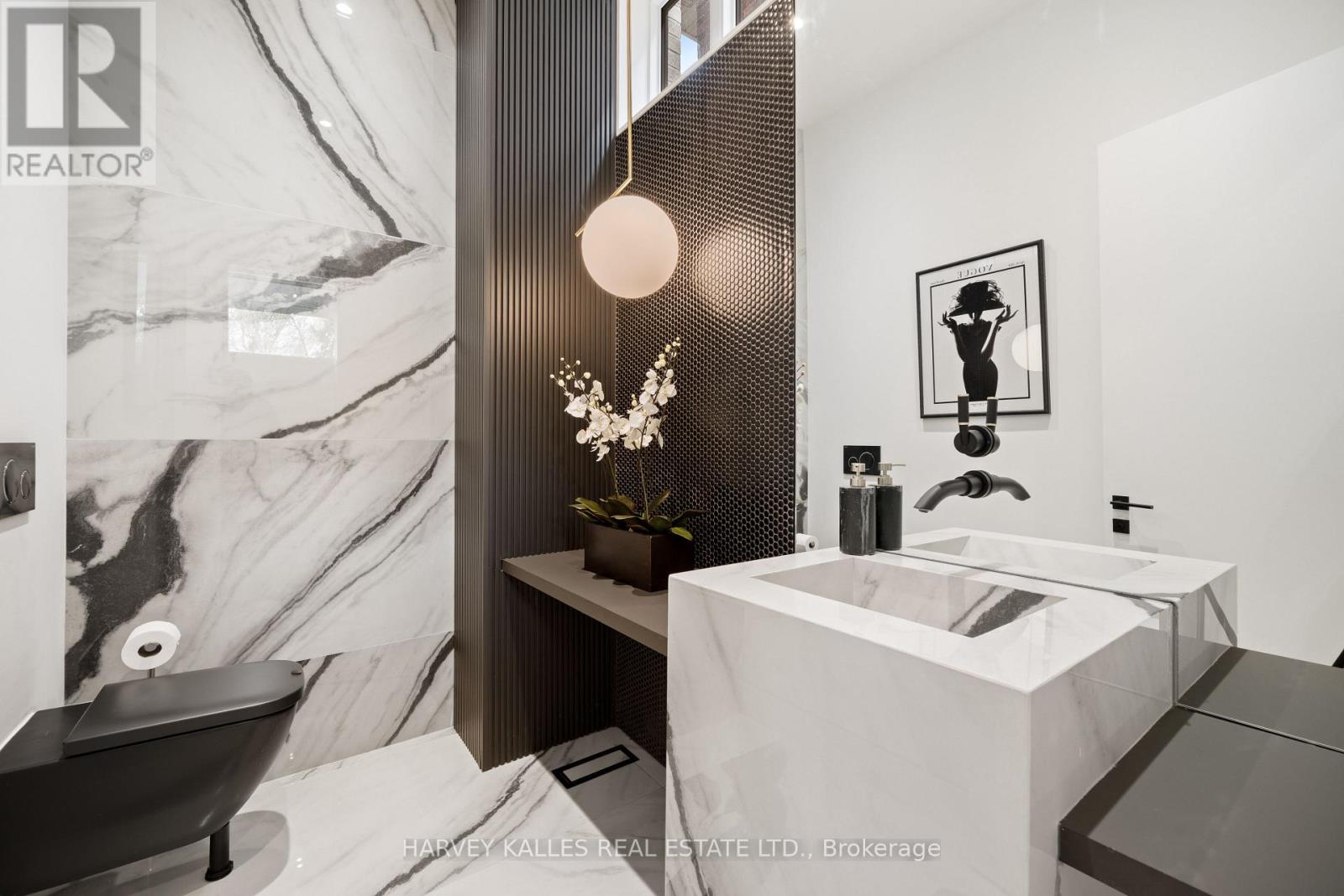 52 Elmsthorpe Avenue, Toronto, Ontario  M5P 2L7 - Photo 19 - C13112872