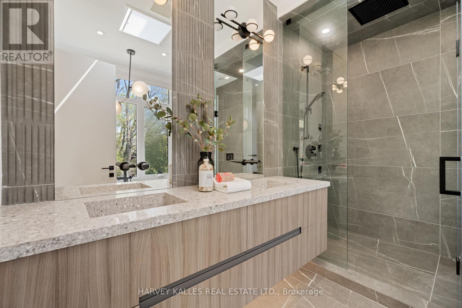 52 Elmsthorpe Avenue, Toronto, Ontario  M5P 2L7 - Photo 25 - C13112872