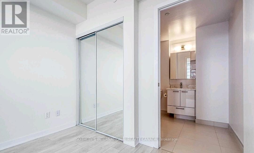 4409 - 2221 Yonge Street, Toronto, Ontario  M4S 0B8 - Photo 2 - C13112896