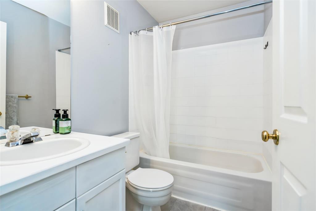 68 High Lake Bay, Winnipeg, Manitoba R3T 5T2 - Photo 29 - 202610107