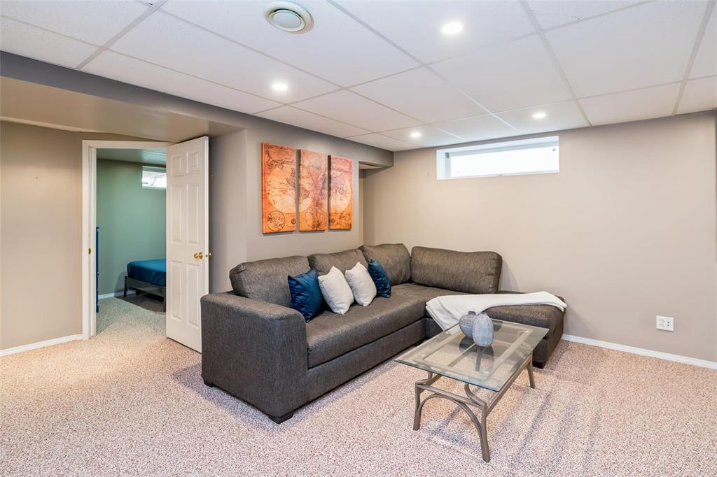 68 High Lake Bay, Winnipeg, Manitoba R3T 5T2 - Photo 30 - 202610107