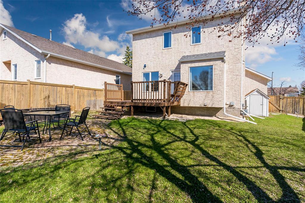 68 High Lake Bay, Winnipeg, Manitoba R3T 5T2 - Photo 39 - 202610107