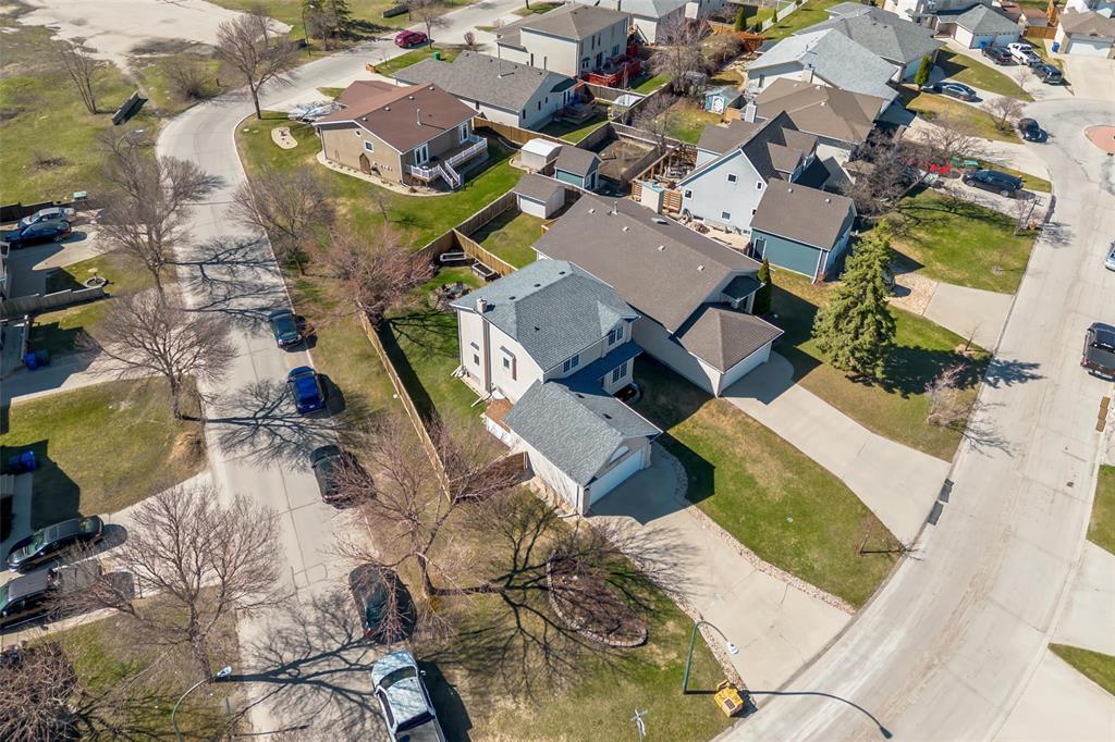 68 High Lake Bay, Winnipeg, Manitoba R3T 5T2 - Photo 44 - 202610107
