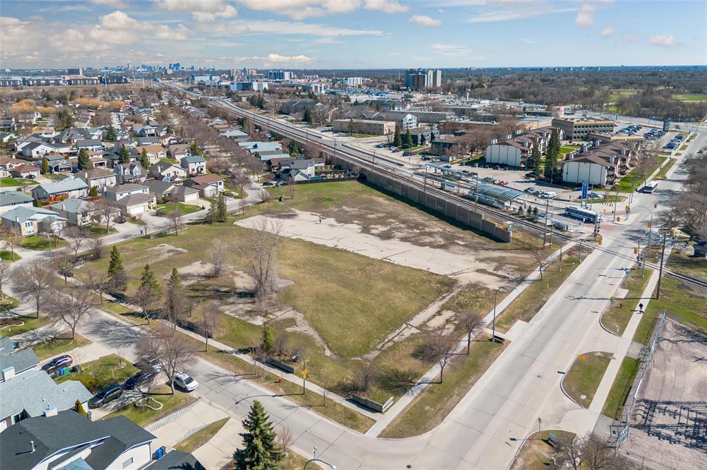 68 High Lake Bay, Winnipeg, Manitoba R3T 5T2 - Photo 47 - 202610107