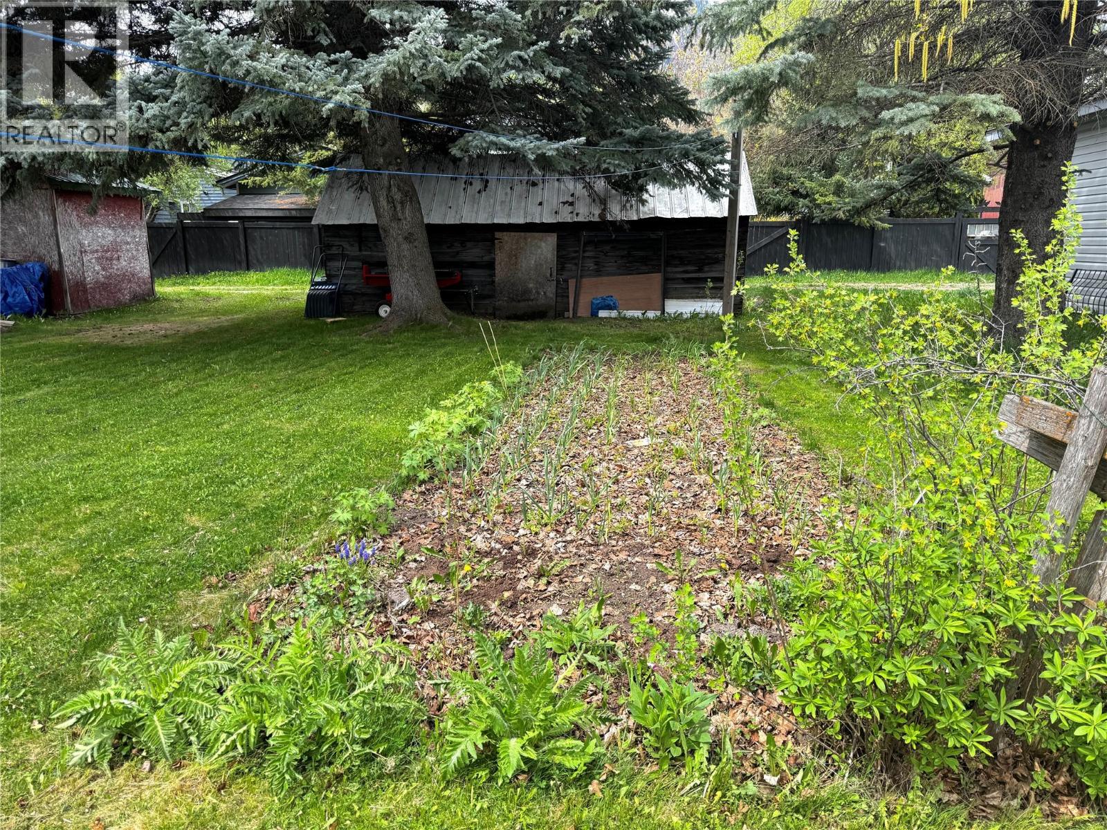621 9th Avenue, Fernie, British Columbia V0B 1M0 - Photo 17 - 10386266