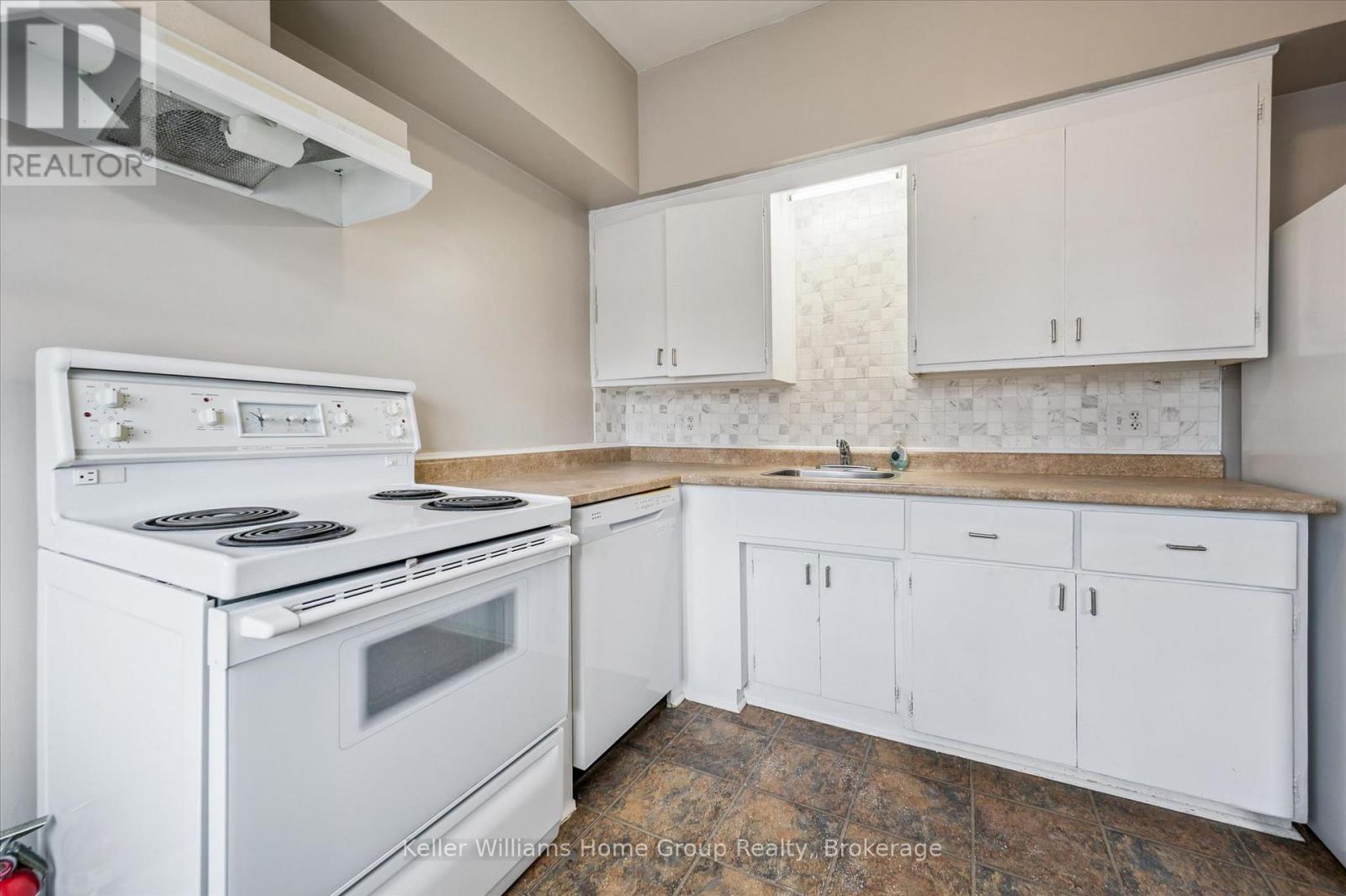 209 St. Andrew Street W, Centre Wellington (Fergus), Ontario  N1M 3N8 - Photo 4 - X13029576