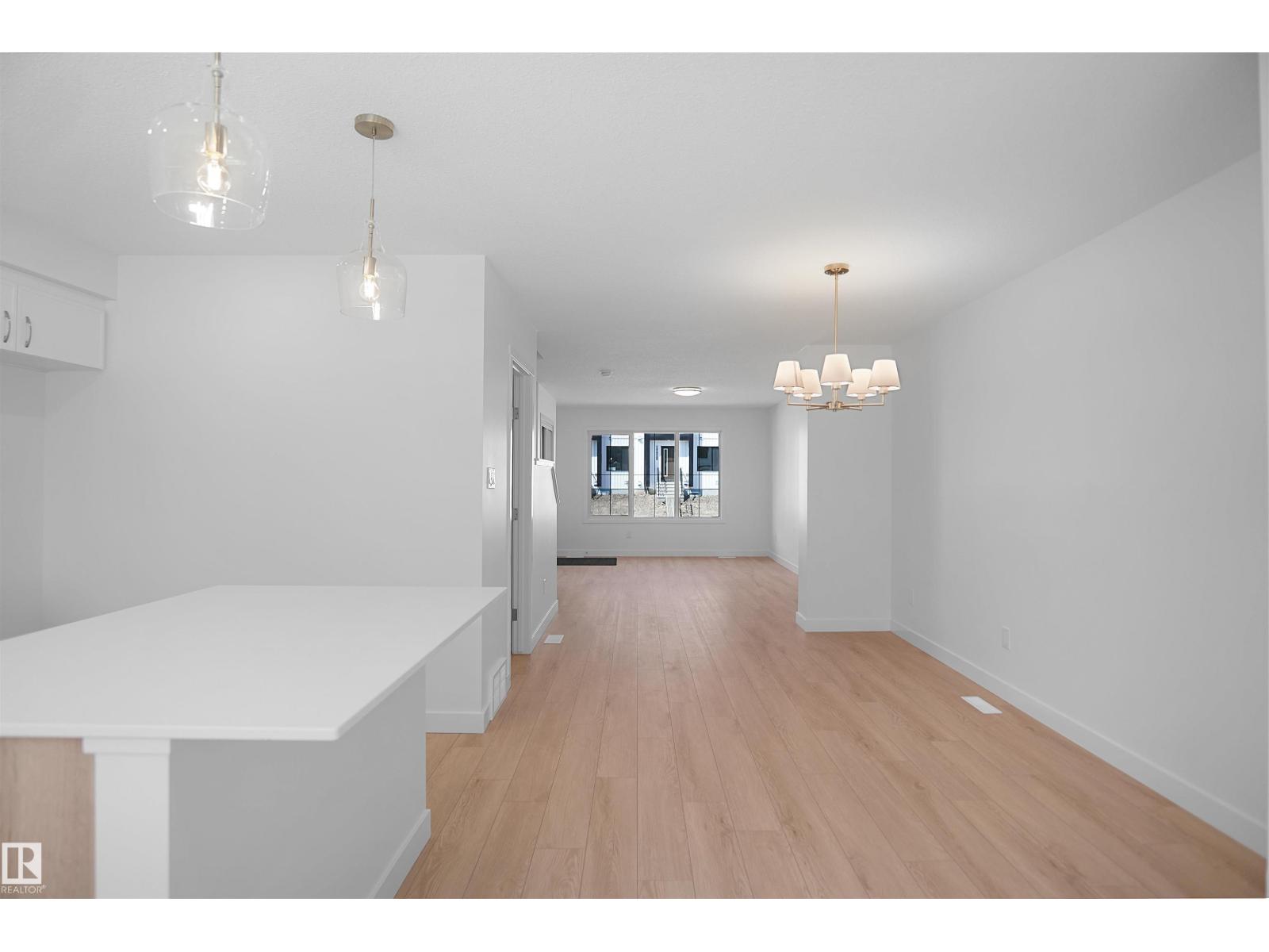 19445 22 Av NW, Edmonton, Alberta  T6M 3J3 - Photo 11 - E4473956