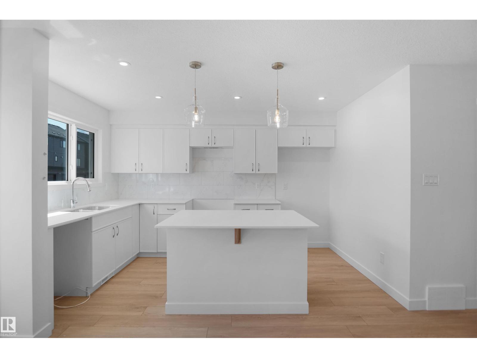 19445 22 Av NW, Edmonton, Alberta  T6M 3J3 - Photo 9 - E4473956