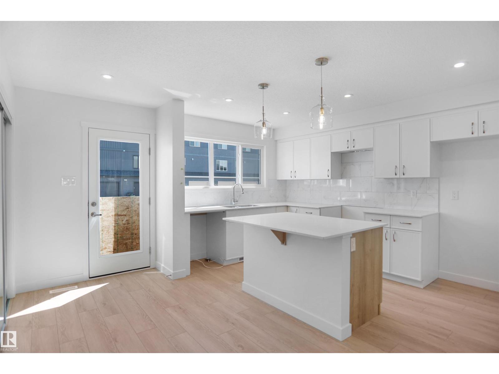 19445 22 Av NW, Edmonton, Alberta  T6M 3J3 - Photo 8 - E4473956