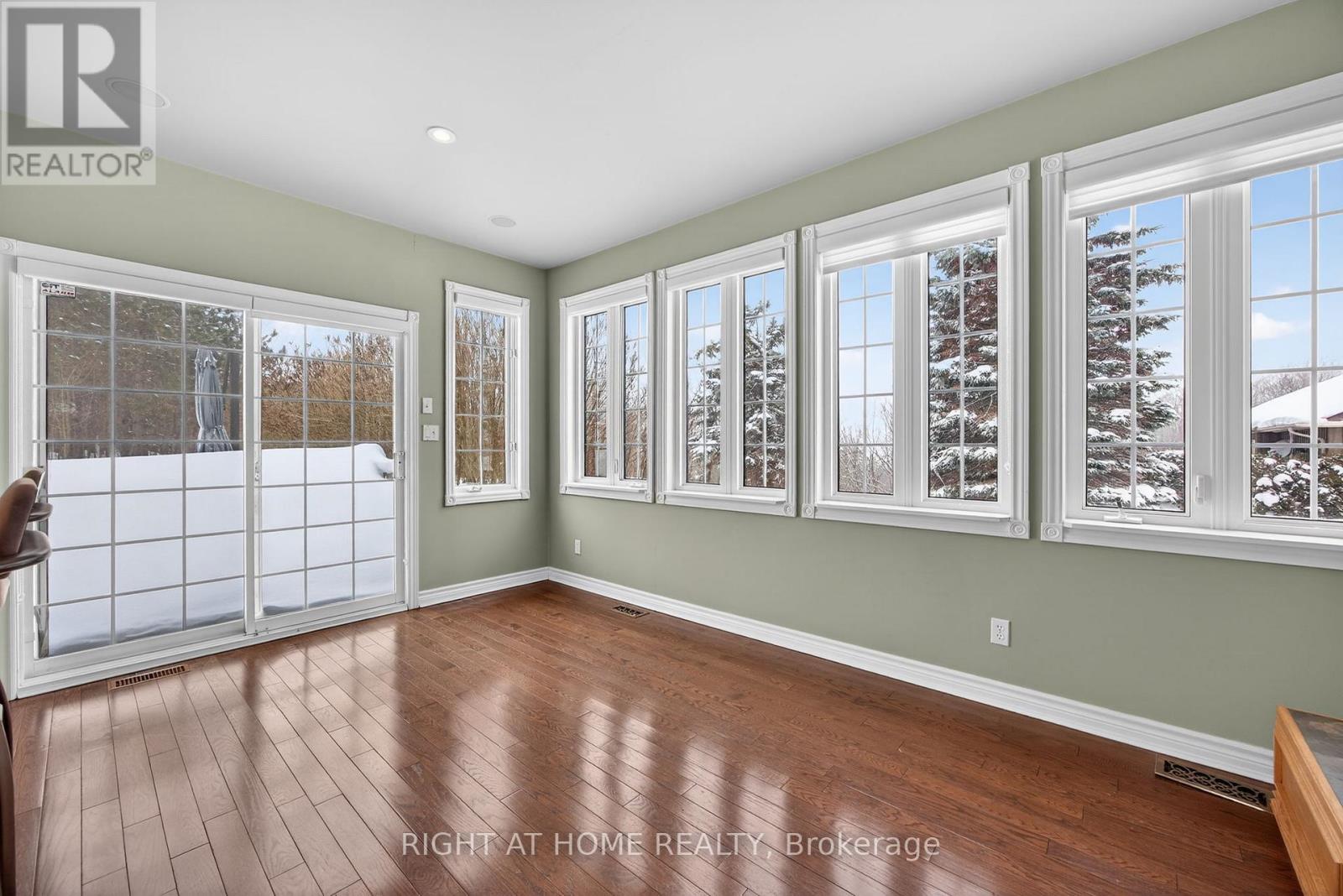 54 Highland Drive, Oro-Medonte, Ontario  L0L 2L0 - Photo 19 - S13112972
