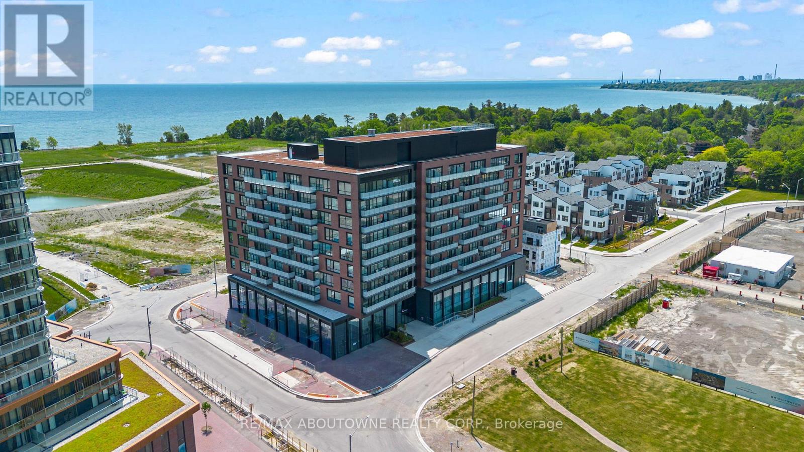 806 - 251 Masonry Way, Mississauga, Ontario  L5H 0B2 - Photo 2 - W13112852
