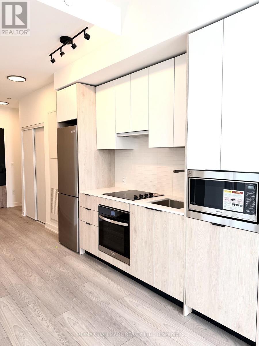 1007 The Queensway Avenue, Toronto, Ontario  M8Z 0H4 - Photo 10 - W13112856