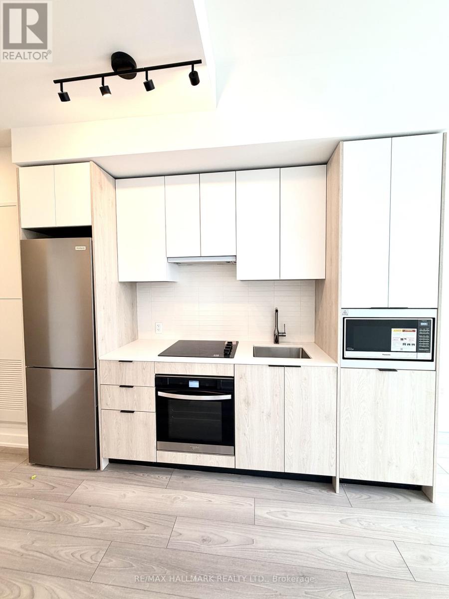 1007 The Queensway Avenue, Toronto, Ontario  M8Z 0H4 - Photo 11 - W13112856